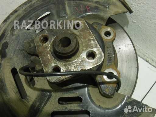 Кулак задний левый Рено