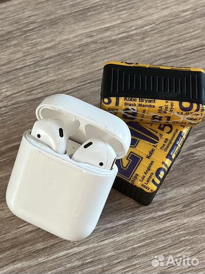 Беспроводные наушники apple airpods 1