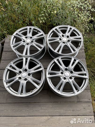 Литые диски R17 5/114,3 Exceeder