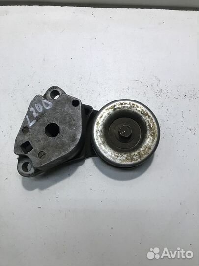 Натяжитель ремня Mitsubishi L200