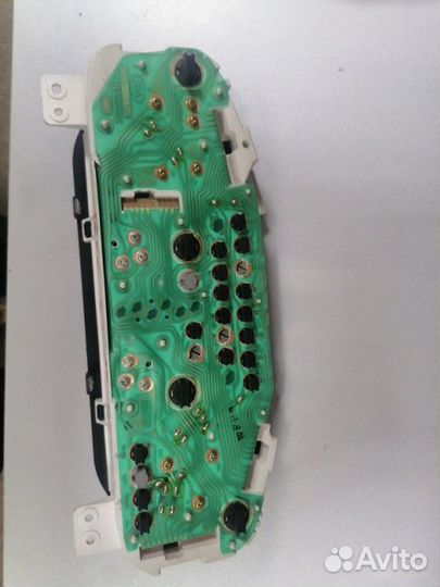 Панель приборов Kia Sportage 1