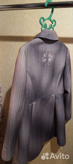 Пальто на девочку р-р 128-134