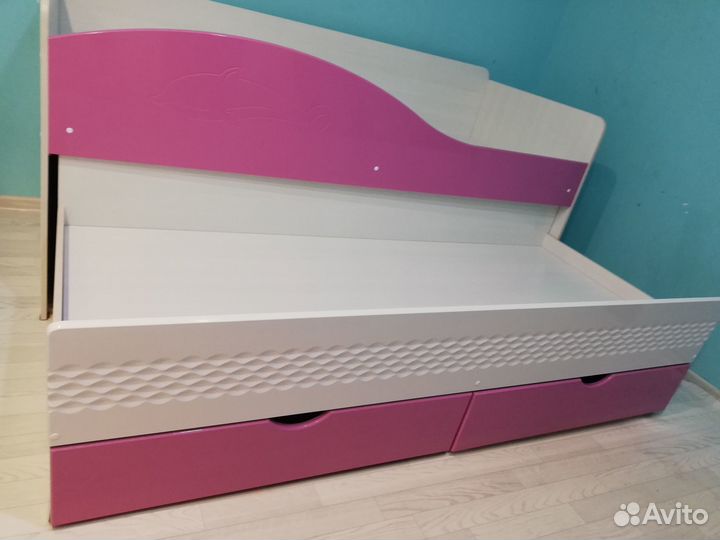 Продам детскую кровать с доп.спальным местом