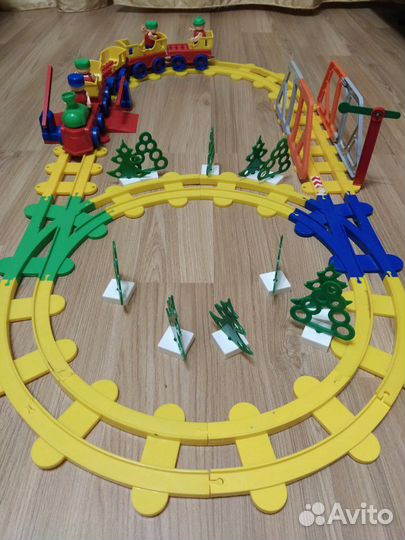 Игрушка железная дорога