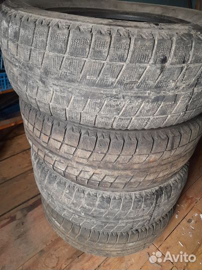 Bridgestone Alenza LX100 215/65