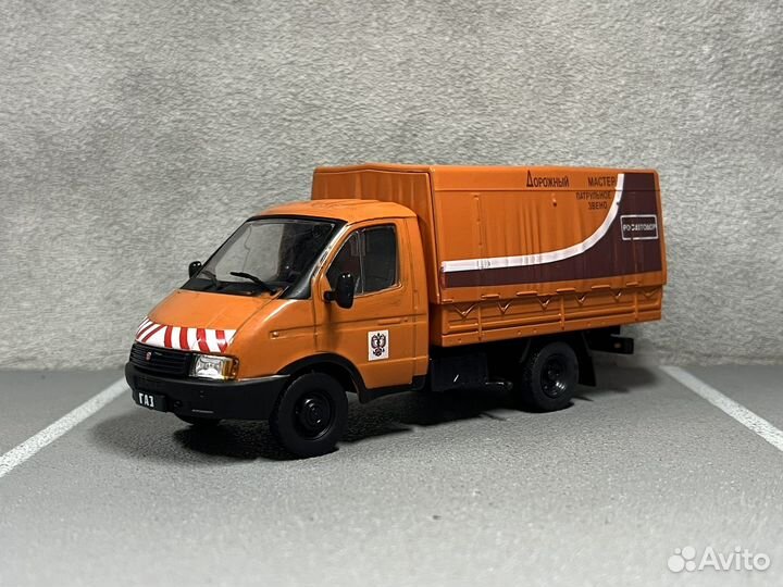 Коллекционная модель Газ-3302 Газель 1:43 DeA