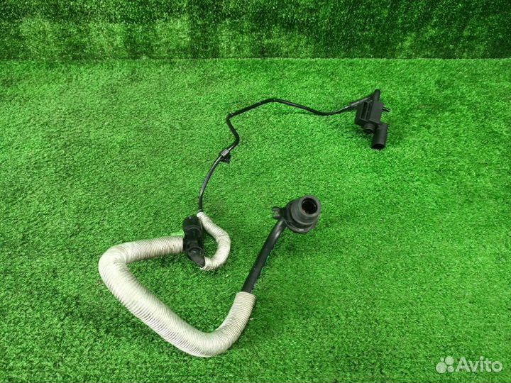 Трубка вакуумная с клапаном Audi Tt 8J CDA 1.8