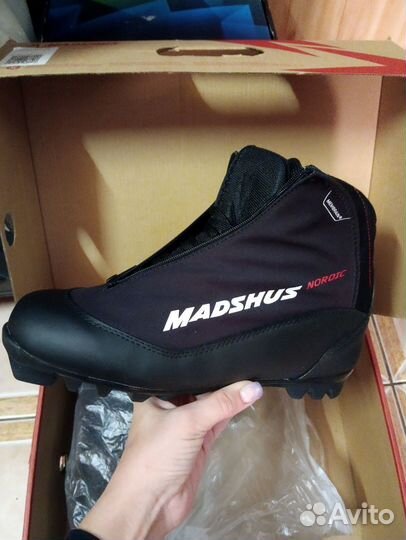 Лыжные ботинки Новые р-р 42