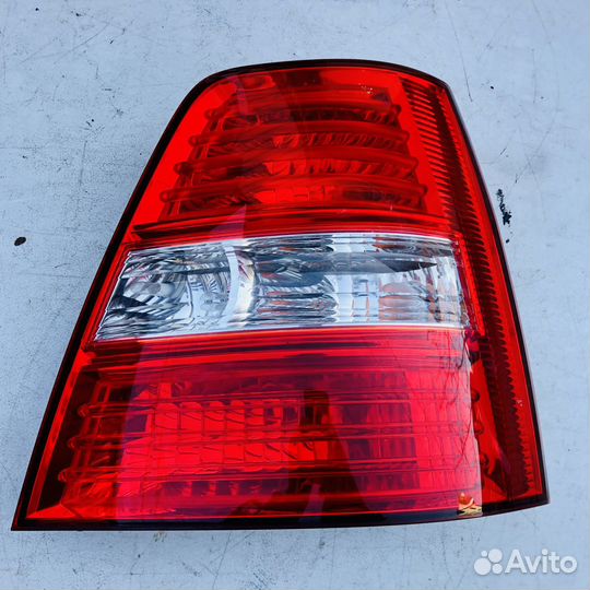 Фонарь задний правый Киа Соренто 1 Рест 06-09г