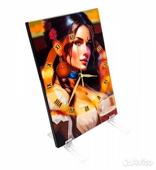 Декоративные часы кареглазая