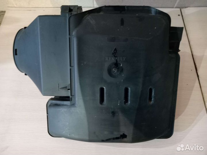 Корпус воздушного фильтра на рено сандеро 2 2014г