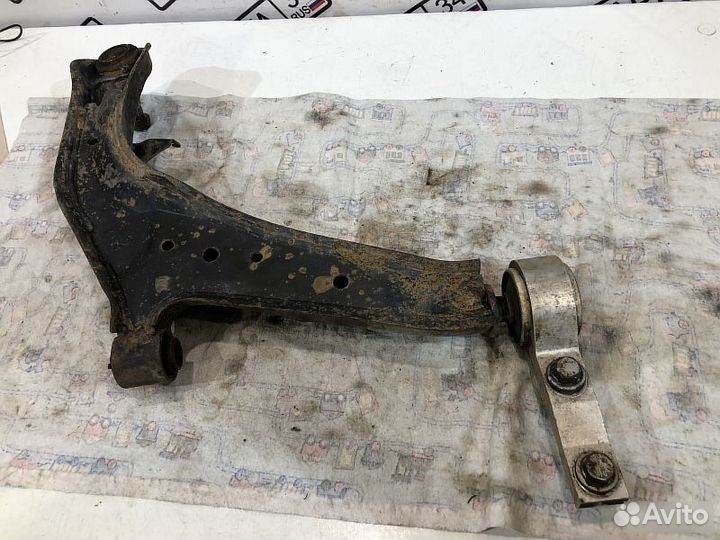 Рычаг передний левый Nissan Primera p12