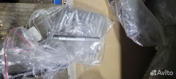 Шпилька М10 ZQ1201075TF6