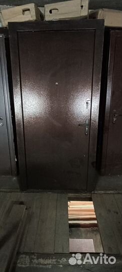 Дверь входная металлическая