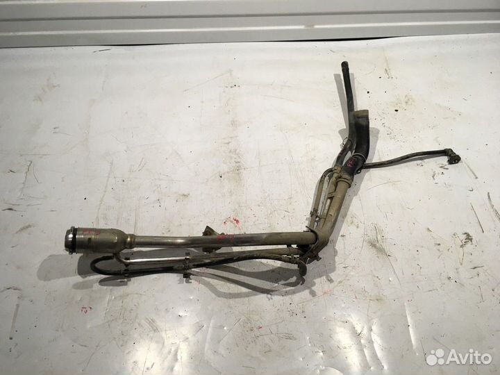 Горловина топливного бака (Ford Focus)