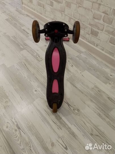 Самокат трехколесный globber