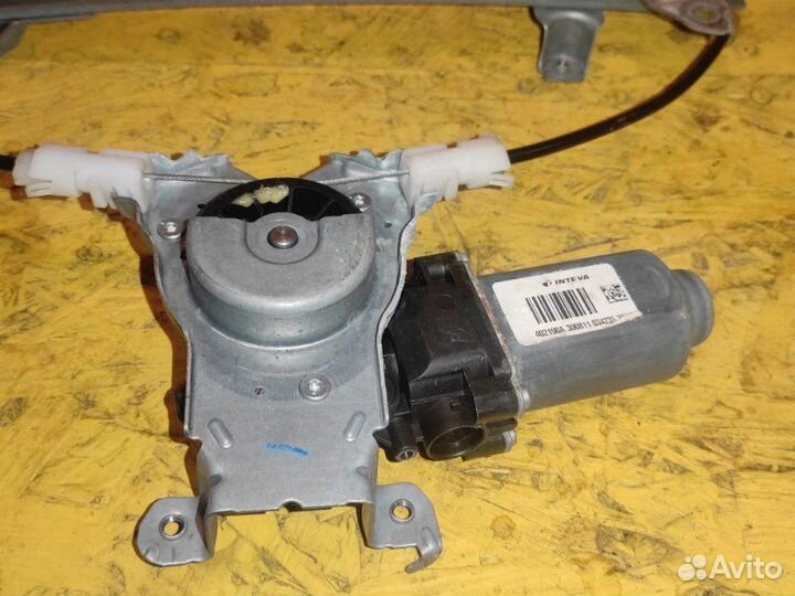 Стеклоподъемник задний правый Nissan Qashqai J10