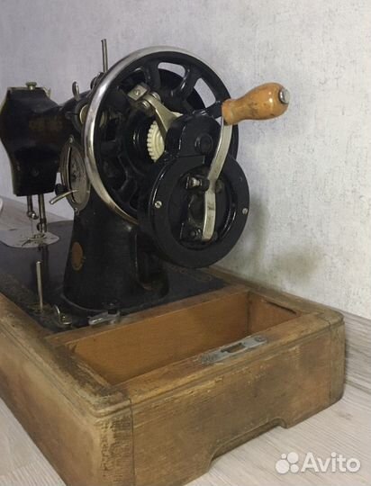 Швейная машинка ручная