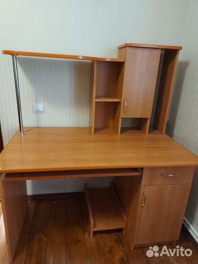 Компьютерный стол