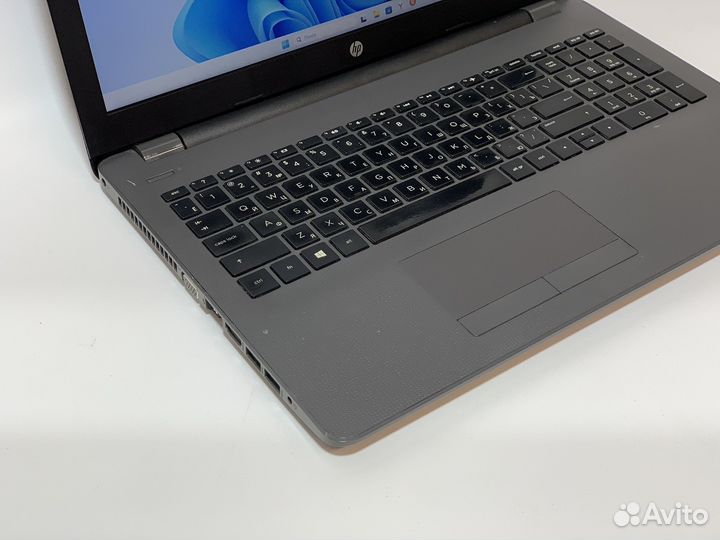 HP 250g6 i3-7/8gb/256ssd