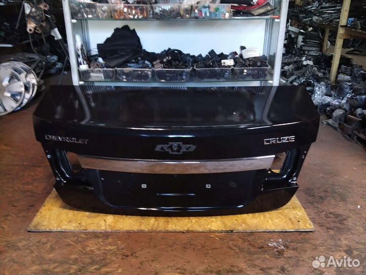 Крышка багажника Chevrolet Cruze седан