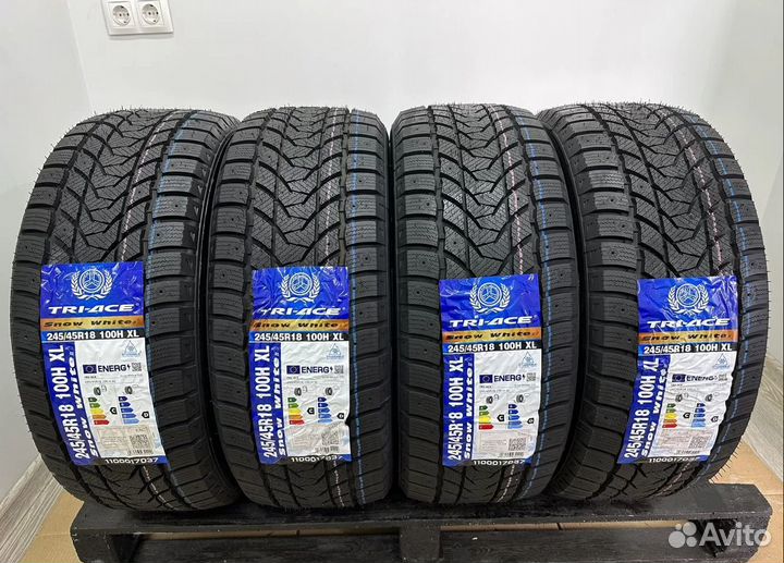 Tri Ace Snow White II 245/45 R18 32H