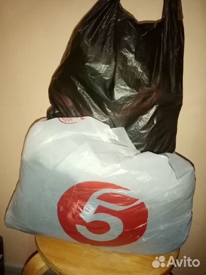 Отдам женские вещи