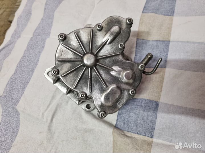 Вакуумный насос Nissan RD28