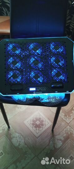 Охлаждающая подставка для ноутбука