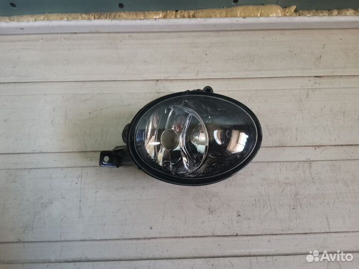 Фара противотуманная левая VW caddy. golf. jetta