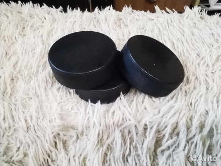 Шайба хоккейная