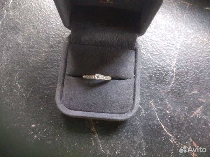 Кольцо с бриллиантами