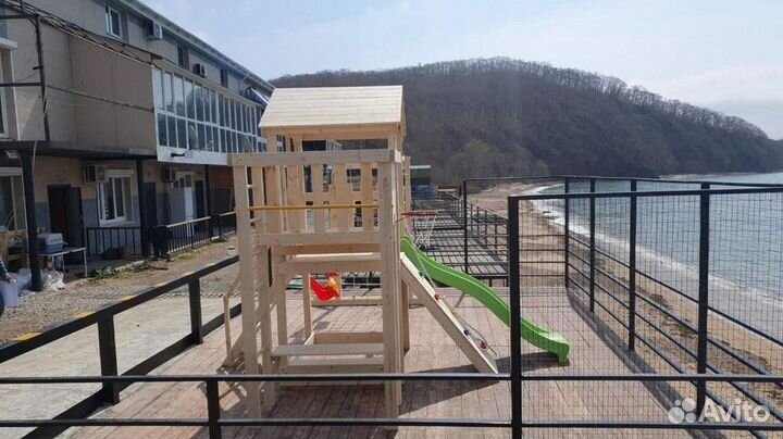 Игровая площадка для дачи с горкой и качелями