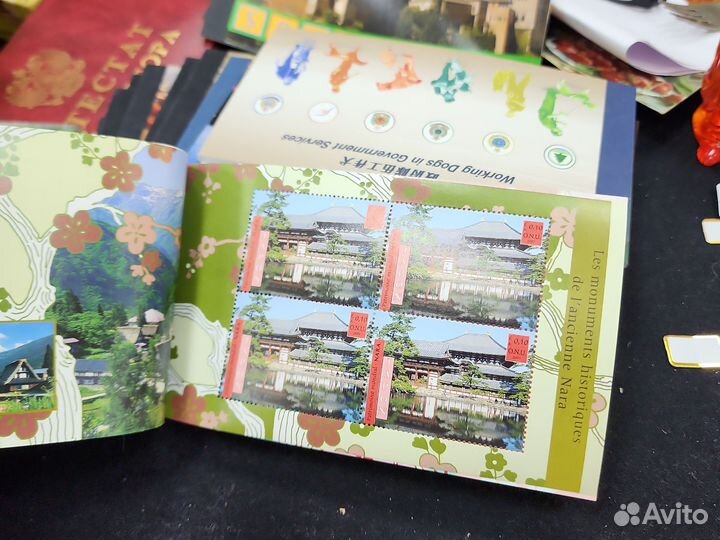 Альбом с марками(24 шт). Япония