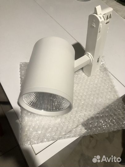 Светодиодный трековый светильник