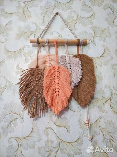 Панно на стену макраме листья / перья