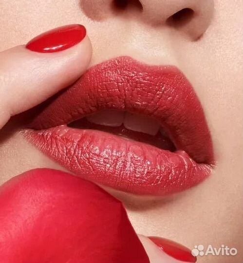 Помада Dior 635 Ecstase-кирпичный красный