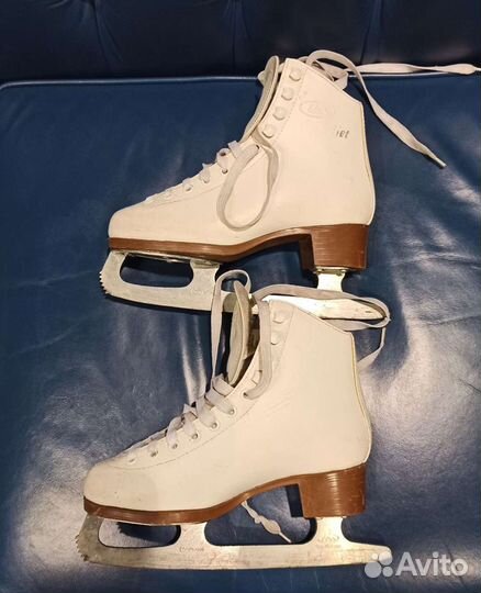 Коньки белые женские р.22