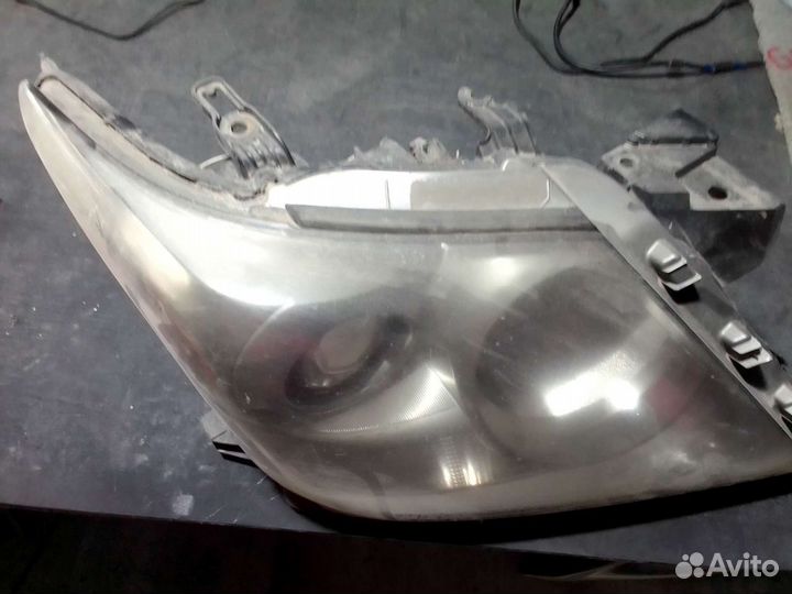 Фары на Лексус