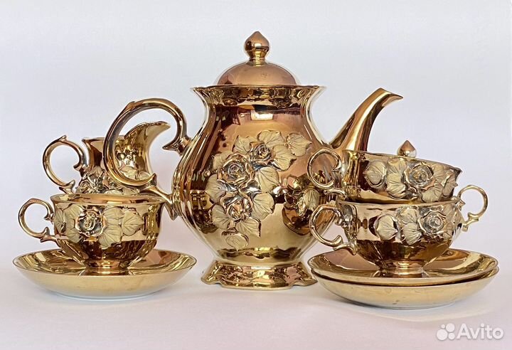 Чайный сервиз с золотым напылением