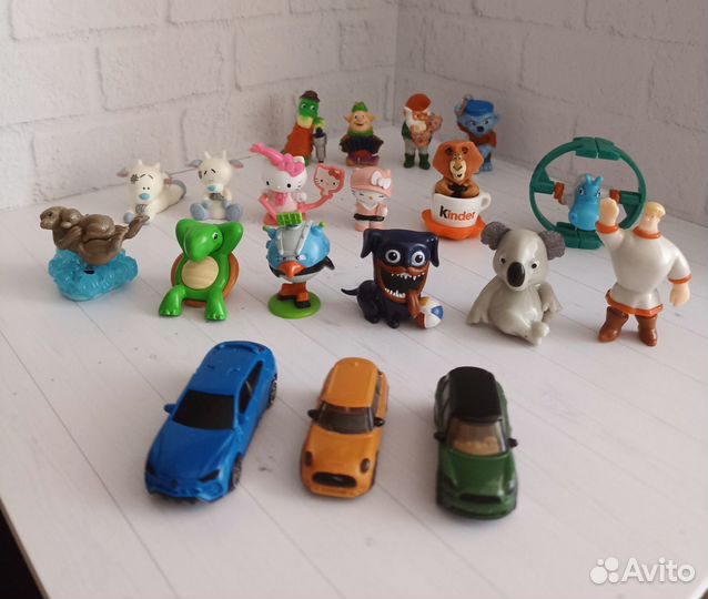 Игрушки из киндера разные