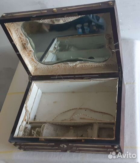 Шкатулка старинная