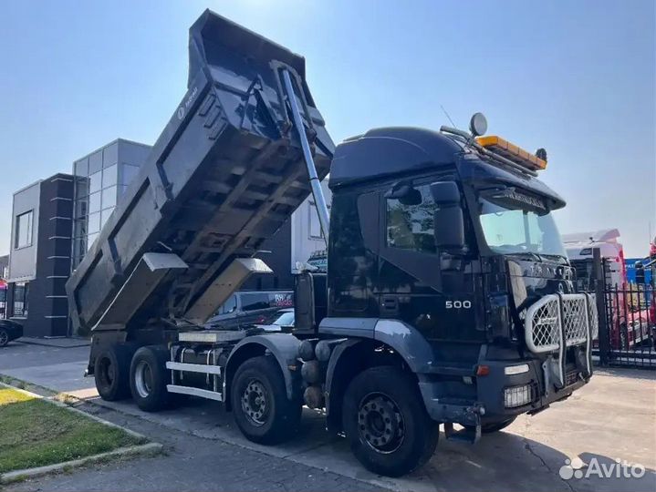 В разборке грузовик iveco,Trakker с 2008