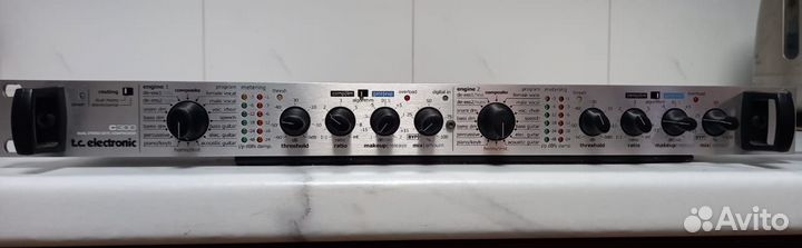Процессор эффектов T.C. Electronic c 300