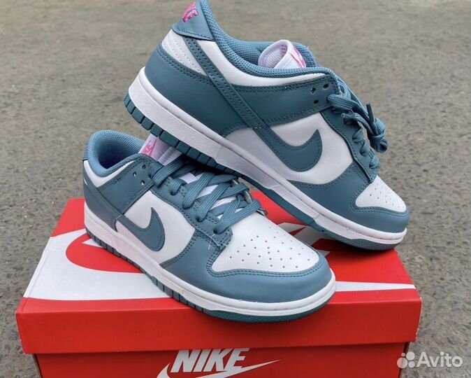 Кроссовки Nike Dunk Low