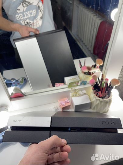 Sony PS4 500гб торг