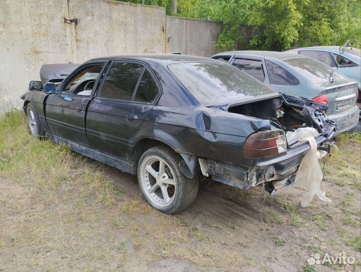 BMW 7 запчасти е38