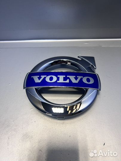 Эмблема Volvo S80