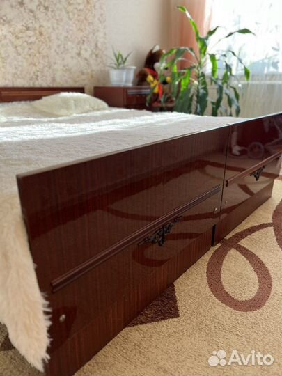 Кровать двухспальная