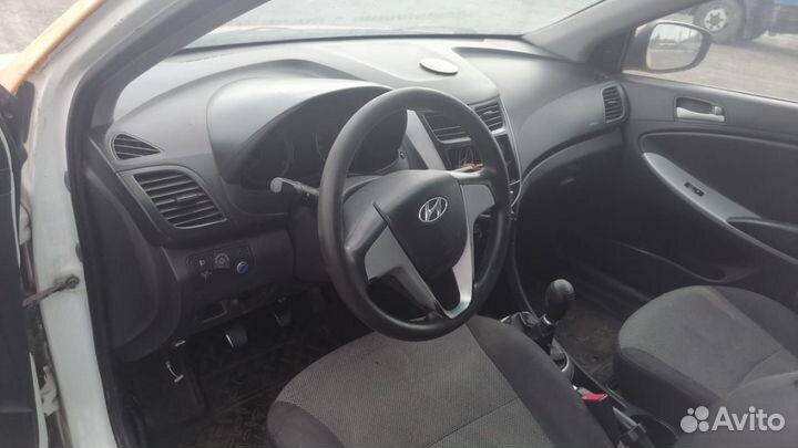 Авто по запчастям Hyundai Solaris 1 Хендай Солярис